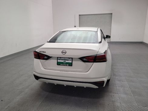 Used 2025 Nissan Altima 2.5 SV FWD image 7