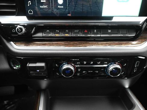 New 2026 GMC Sierra 1500 Elevation w/ Elevation Premium Package image 20