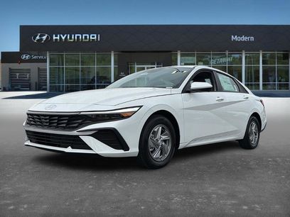 New 2026 Hyundai Elantra SE w/ Cargo Package