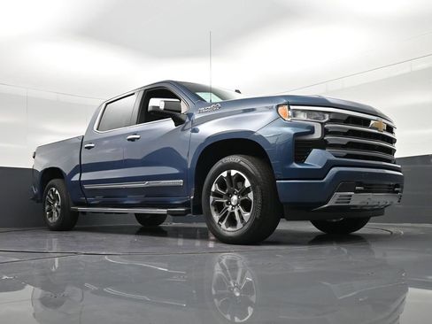 Used 2024 Chevrolet Silverado 1500 High Country w/ Technology Package RWD image 33