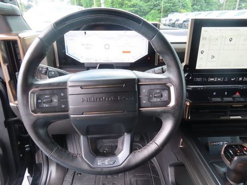 Used 2025 GMC Hummer EV 3X AWD/4WD image 17