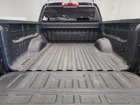 Used 2021 GMC Canyon Denali image 25