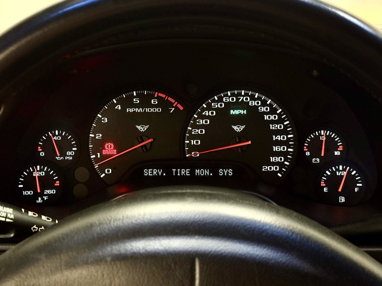 Used 2004 Chevrolet Corvette Coupe RWD image 20