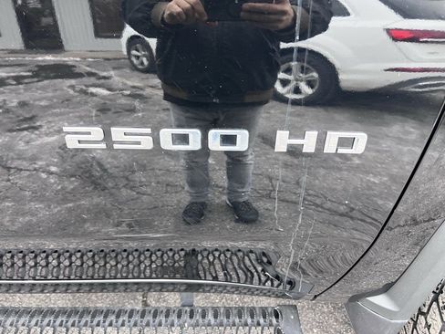 Used 2022 Chevrolet Silverado 2500 LT w/ Convenience Package image 5