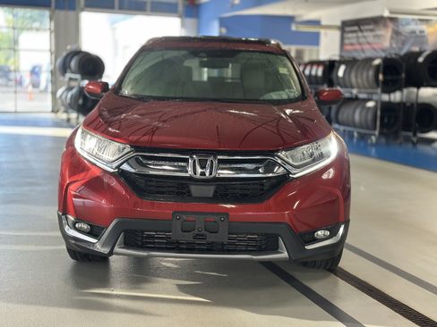 Used 2019 Honda CR-V Touring image 2