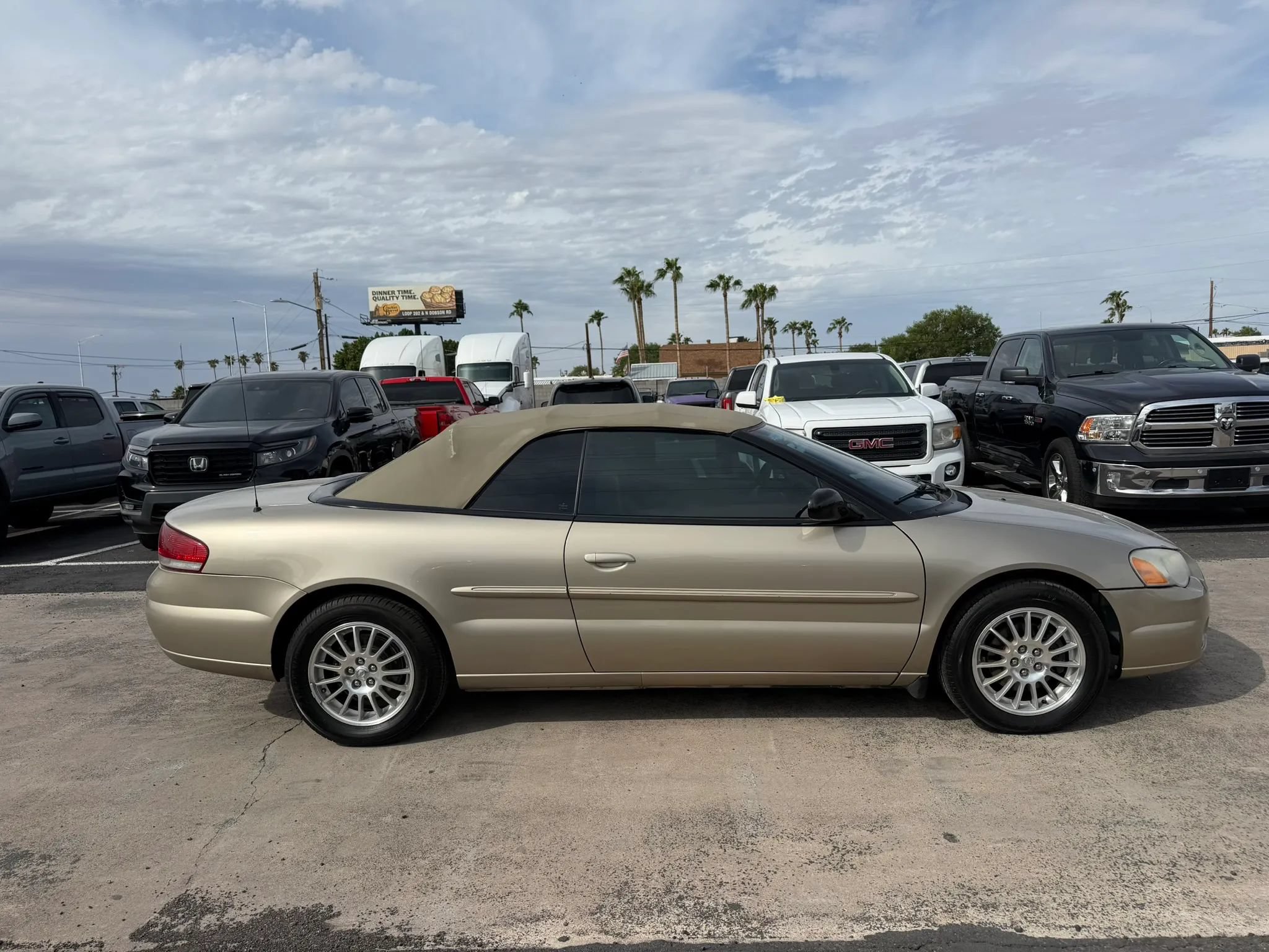 Used 2004 Chrysler Sebring LX w/ Security Group FWD image 10