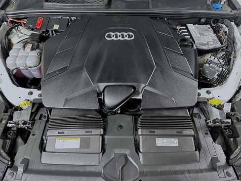 Used 2023 Audi Q7 3.0T Premium Plus AWD/4WD image 31