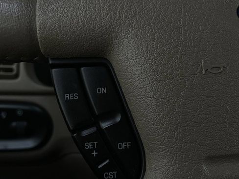 Used 2004 Ford Explorer Eddie Bauer image 24