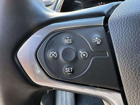 Used 2023 Chevrolet Traverse LT image 46