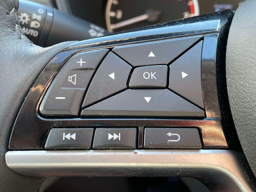 Used 2024 Nissan Altima 2.5 SV w/ SV Premium Package FWD image 29