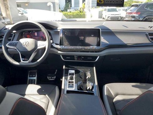 New 2026 Volkswagen Atlas Peak Edition image 6