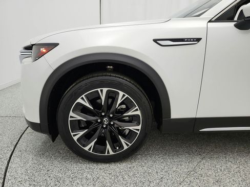 Used 2024 MAZDA CX-90 Plug-In Hybrid w/ Premium Plus AWD/4WD image 17