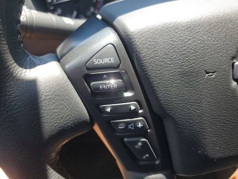 Used 2022 Nissan Frontier SV AWD/4WD image 18