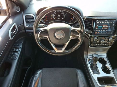 Used 2020 Jeep Grand Cherokee Altitude image 13