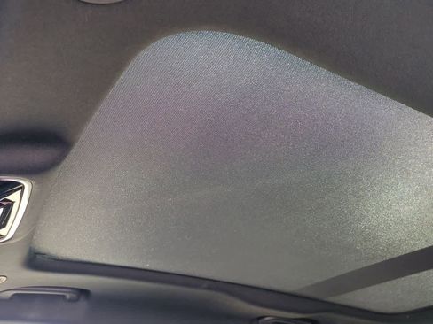 Used 2022 Land Rover Range Rover Velar R-Dynamic S image 17