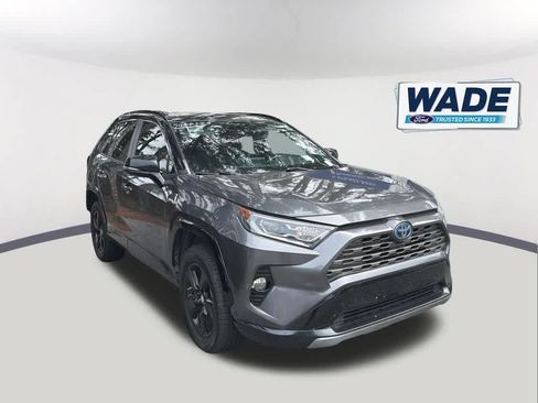 Used 2019 Toyota RAV4 XSE AWD/4WD image 3