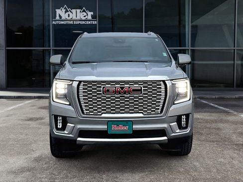 Used 2024 GMC Yukon XL Denali image 3