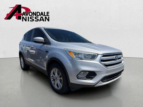 Used 2017 Ford Escape SE AWD/4WD image 4