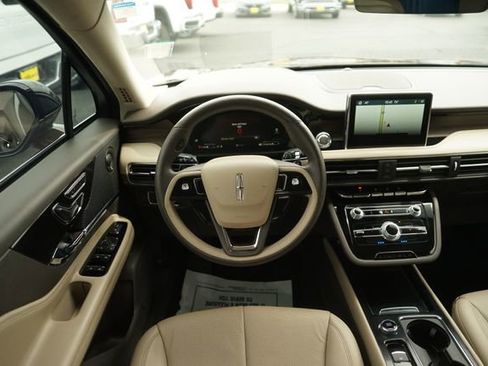 Used 2022 Lincoln Corsair Reserve w/ Equipment Group 201A FWD image 22
