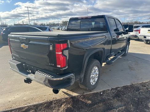 Used 2024 Chevrolet Silverado 2500 LTZ w/ LTZ Premium Package image 7