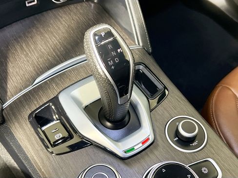 Used 2022 Alfa Romeo Stelvio Ti w/ Active Assist Plus Package image 25