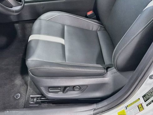 Used 2026 Toyota Camry SE FWD image 16