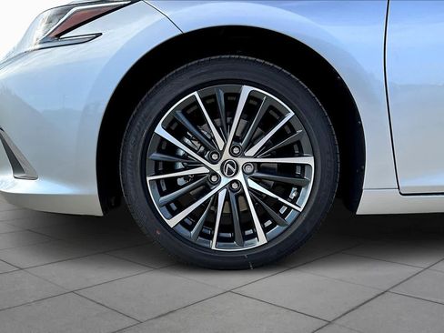New 2025 Lexus ES 350 w/ Premium Package image 21