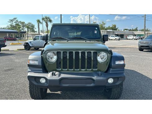 Used 2024 Jeep Wrangler Unlimited Sport AWD/4WD image 8