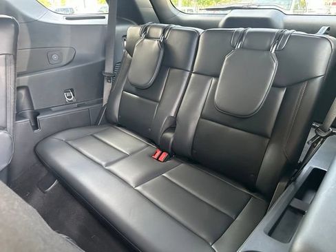 Used 2026 Ford Explorer ST-Line w/ ST-Line Street Pack RWD image 16
