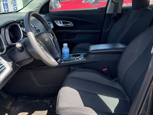 Used 2017 Chevrolet Equinox LS AWD/4WD image 8