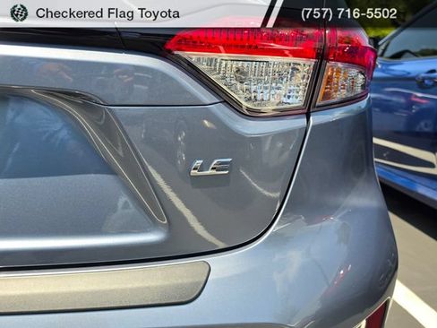 Certified 2025 Toyota Corolla LE FWD image 8