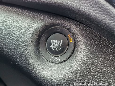 Used 2021 Jeep Cherokee Latitude Plus image 16