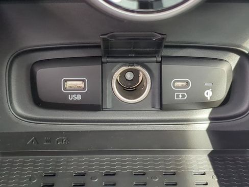 New 2026 Hyundai Venue SEL FWD image 23