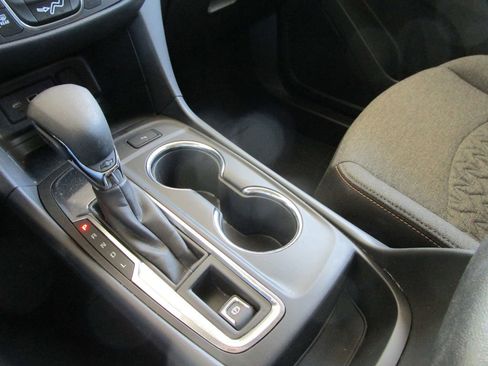 Used 2023 Chevrolet Equinox LT w/ LPO, Floor Liner Package FWD image 37