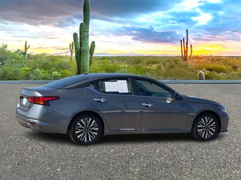 Certified 2025 Nissan Altima 2.5 SV image 5