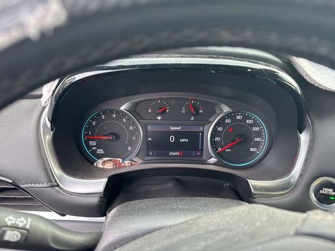 Used 2023 Chevrolet Traverse LT w/ LPO, Floor Liner Package image 40