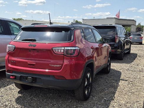 Used 2017 Jeep Compass Trailhawk w/ Leather Interior Group AWD/4WD image 3