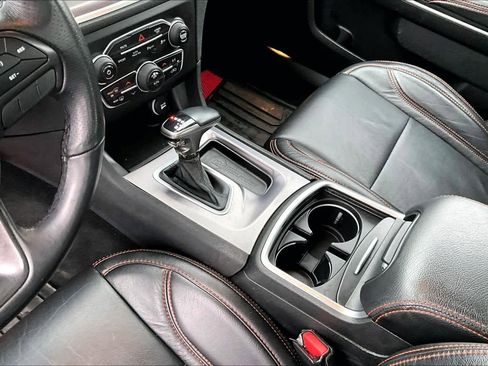 Used 2019 Dodge Charger R/T image 17