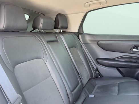 Used 2023 Nissan Ariya FWD image 39