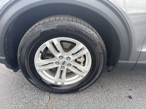 Used 2023 Ford Explorer XLT w/ Equipment Group 202A image 23