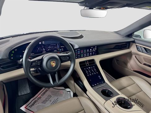 Used 2022 Porsche Taycan 4S image 29