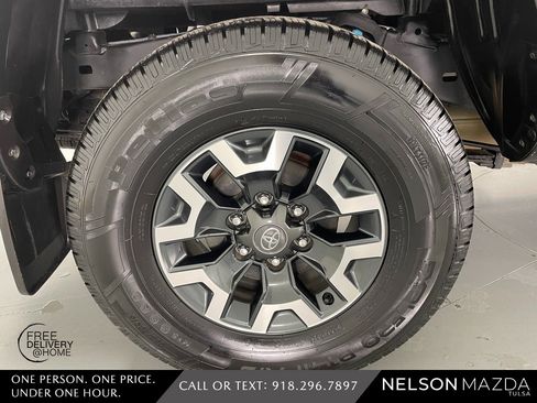 Used 2022 Toyota Tacoma TRD Off-Road image 13