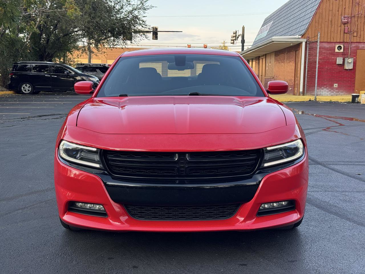 Used 2015 Dodge Charger SXT RWD image 3