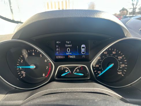 Used 2017 Ford Escape SE image 8