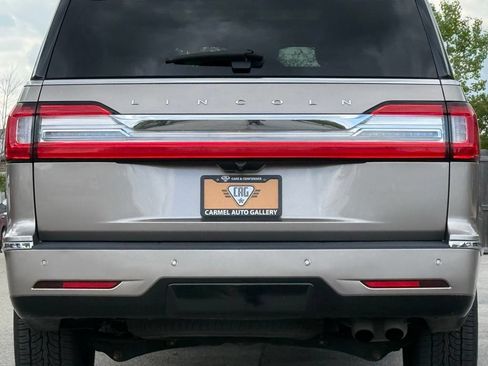 Used 2019 Lincoln Navigator Reserve AWD/4WD image 4