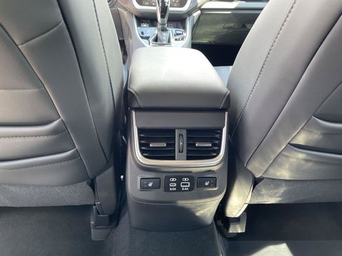 Used 2024 Subaru Outback Touring AWD/4WD image 25