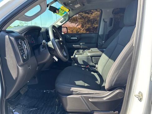 Used 2020 Chevrolet Silverado 1500 Custom w/ Custom Value Package AWD/4WD image 13