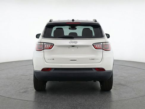 Used 2025 Jeep Compass Limited image 7