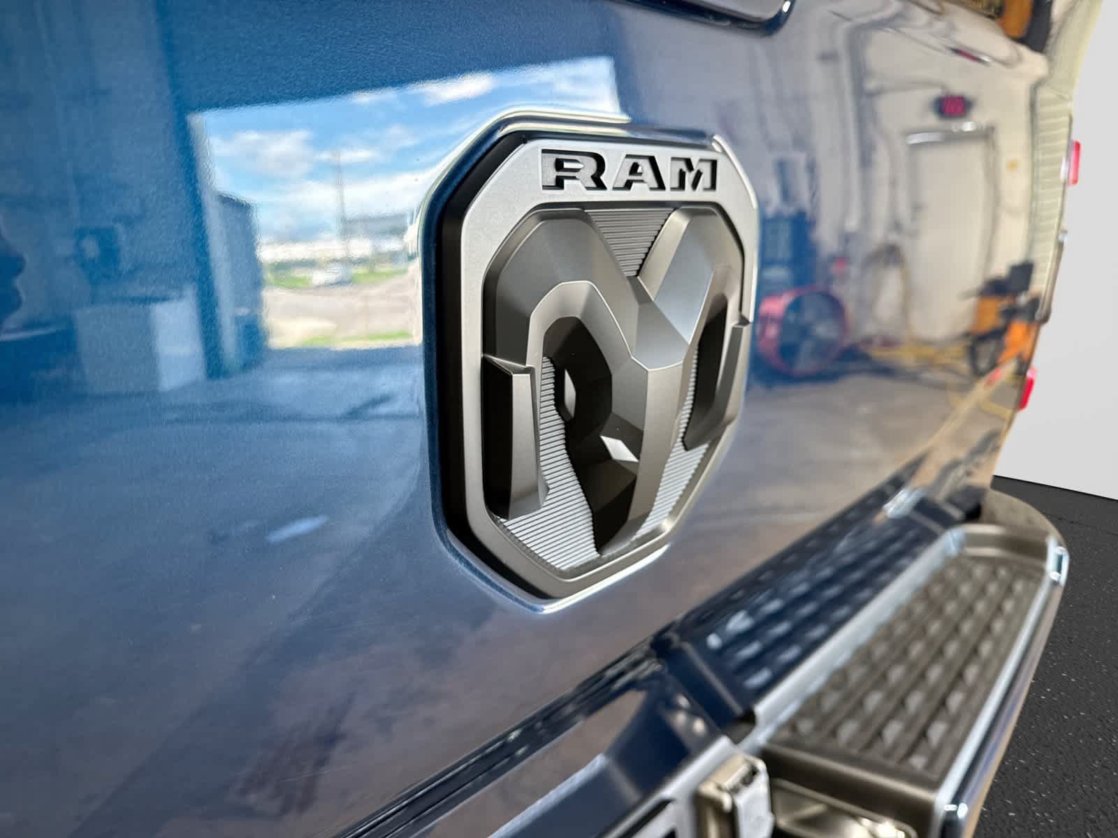 Used 2024 RAM 2500 Limited AWD/4WD image 18