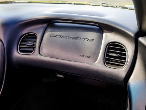 Used 1998 Chevrolet Corvette Convertible w/ Memory Pkg RWD image 57